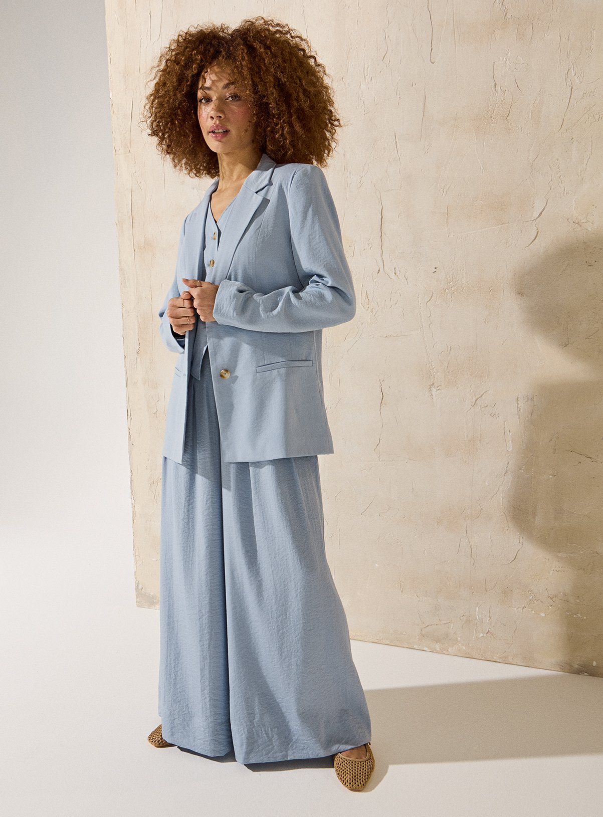 EVERBELLE Blue Soft Tailored Co-ord Blazer 20 - Image 2 thumbnail